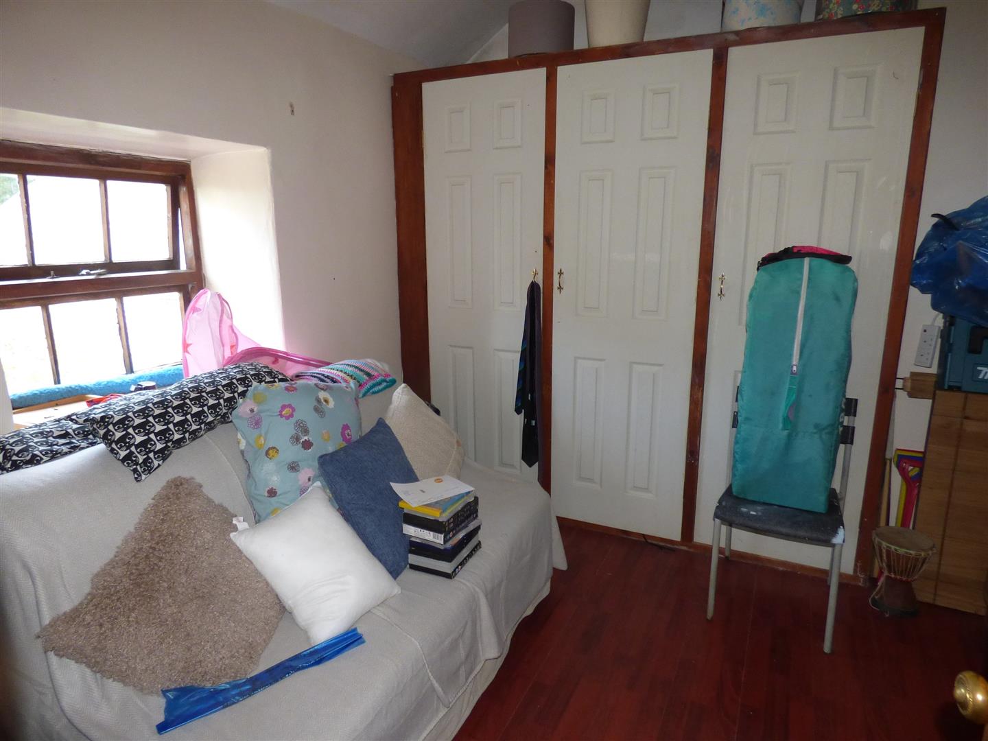 BEDROOM 5